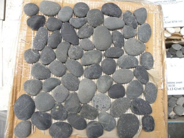 pebbles island stone black