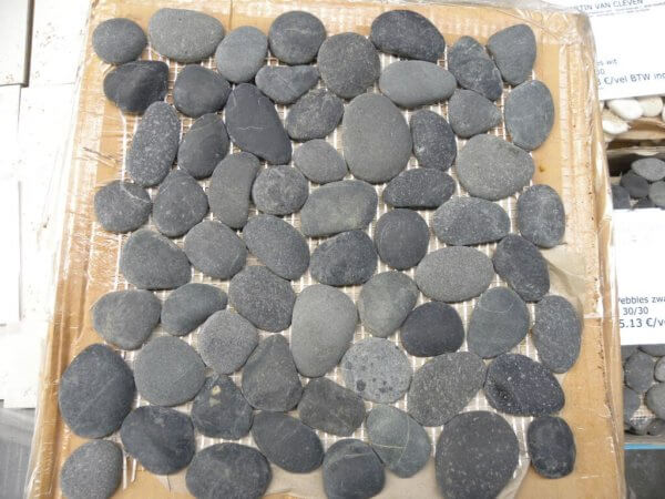keien pebbles island stone black