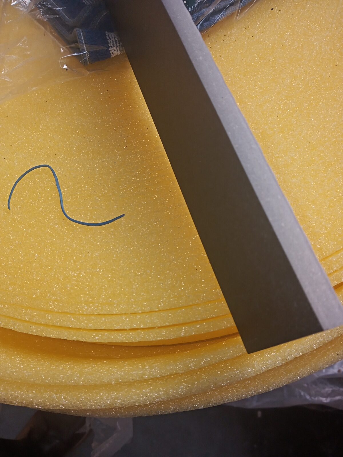 latinia-mantegna-anthracite